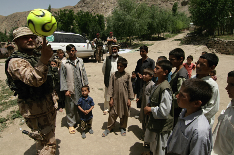 Jeden z dárků pro afghánské děti